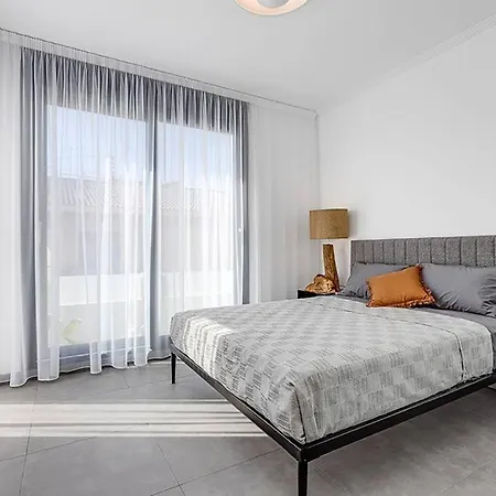 Cibeles Private Pool Apartment Torrevieja