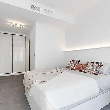 Cibeles Private Pool Apartment *